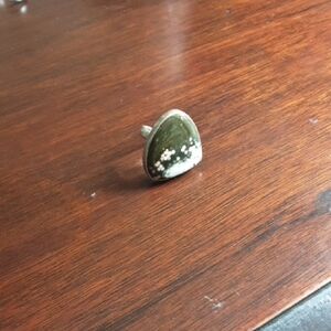 Elegant Green Stone Ring .925 Sterling